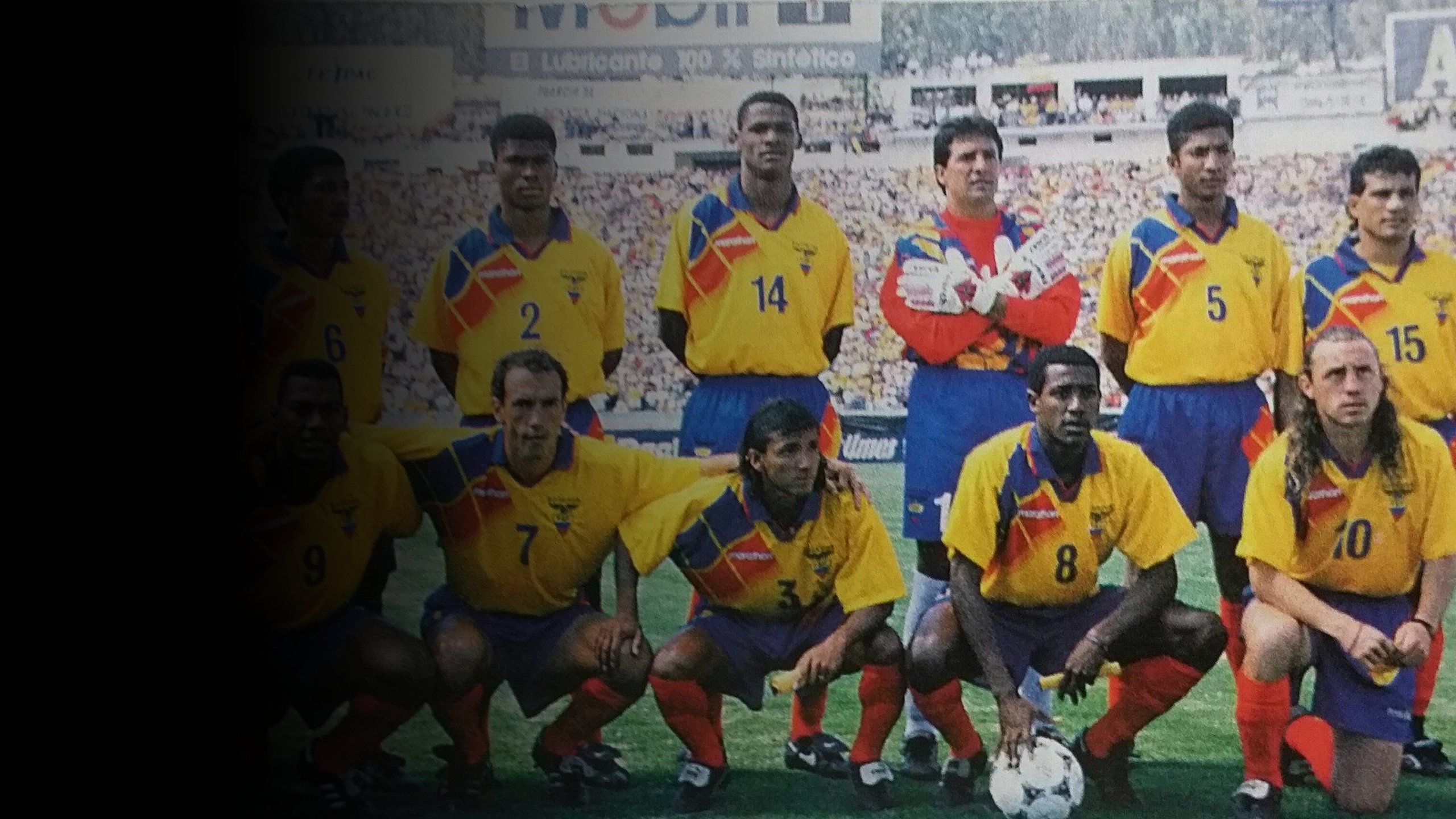 Encuentro de Juan Pablo II con los jóvenes en el estadio Olímpico Atahualpa, en 1985. Foto cortesía de Revista Vistazo.
